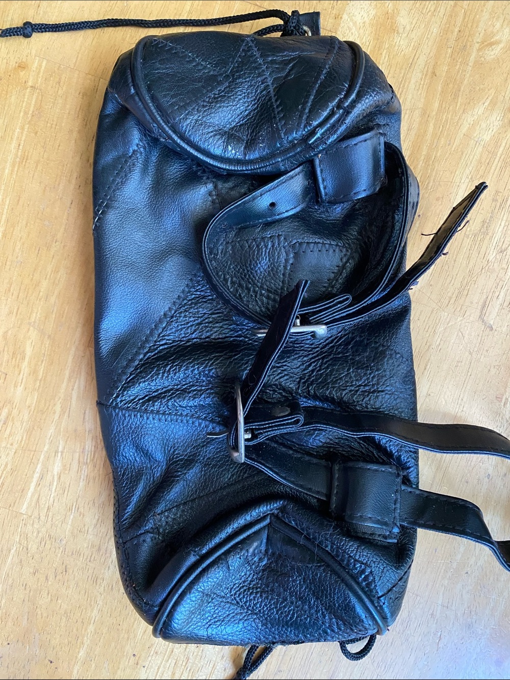 Daimond playe Buffalo leather leather bag 10x3.5”